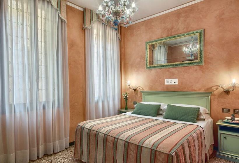 اتاق استاندارد سه نفره, Firenze