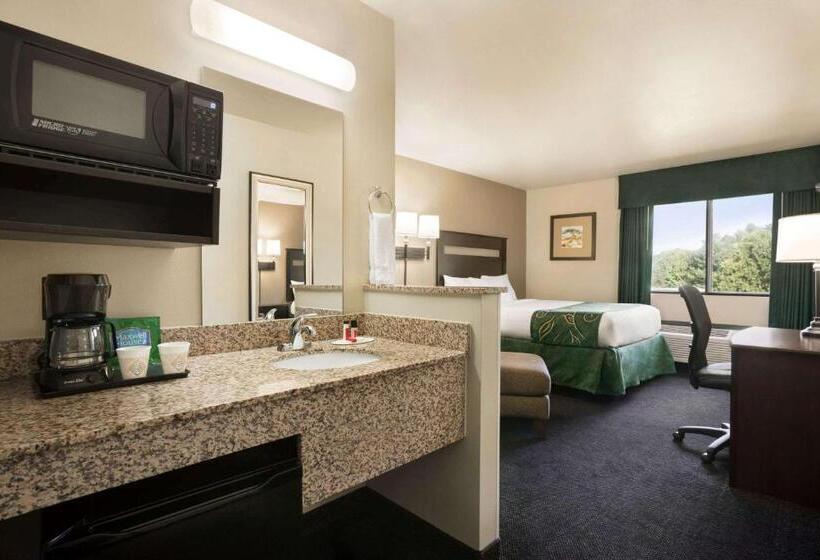 Номер Стандарт, Travelodge By Wyndham Brunswick Near Fredrick