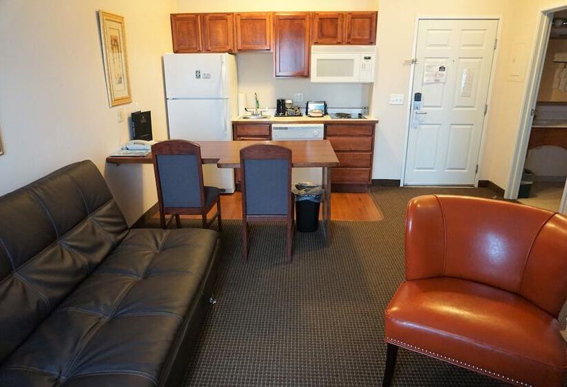 Люкс, River Hills Hotel  Mankato