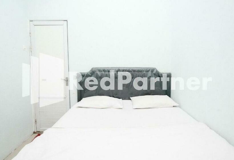 Номер Superior, Happy Inn Puspo Mitra Reddoorz