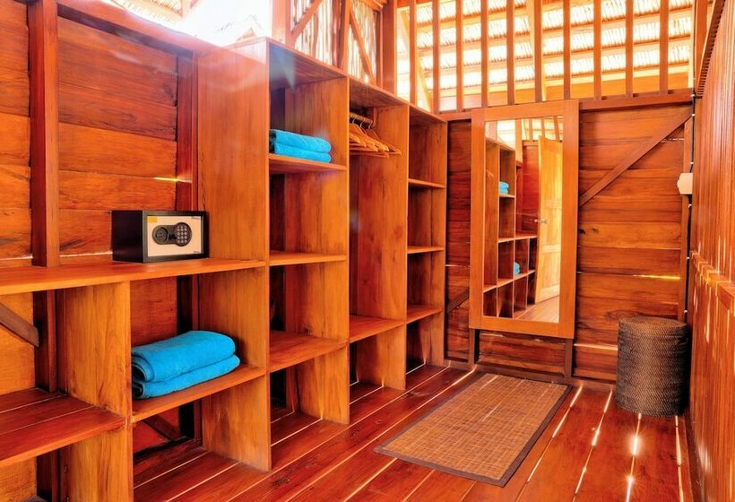 Бунгало Deluxe, Loedi Bungalows Rote