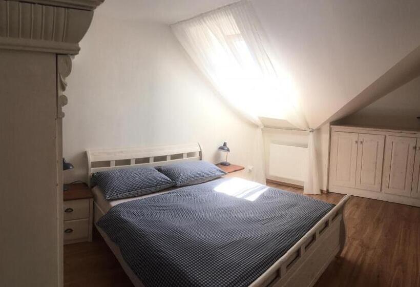 Дом 1 Спальня, Penzion Primášé