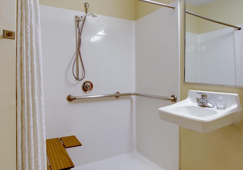 سوئیت برای معلولان, Candlewood Suites Raleigh Crabtree, An Ihg