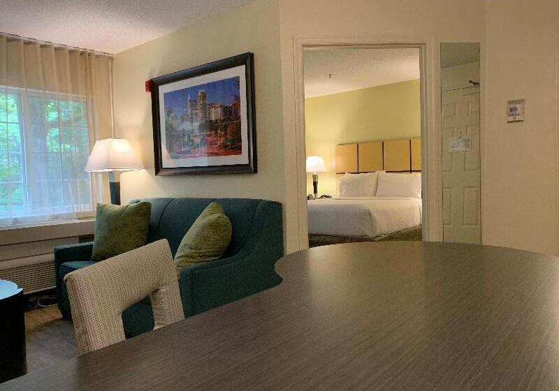 سوئیت برای معلولان, Candlewood Suites Raleigh Crabtree, An Ihg