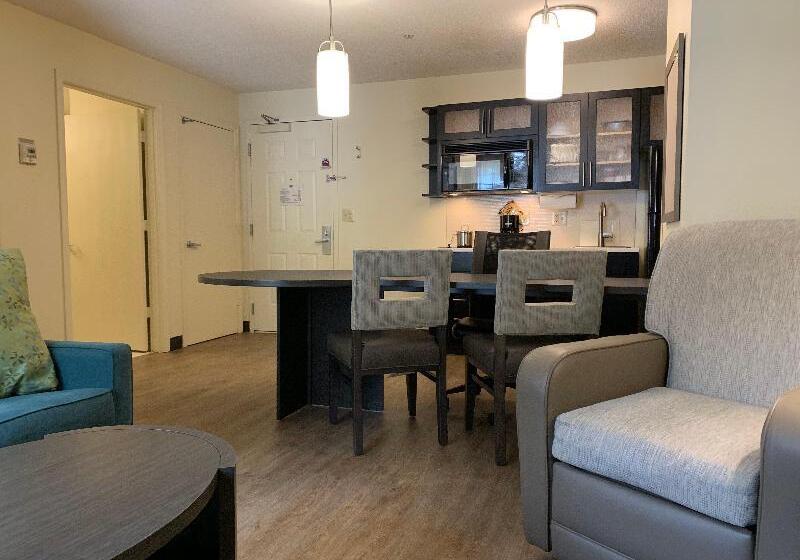 سوئیت برای معلولان, Candlewood Suites Raleigh Crabtree, An Ihg