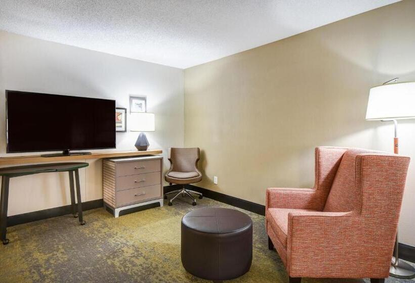 سوئیت با تخت بزرگ, Holiday Inn Allentown Bethlehem, An Ihg
