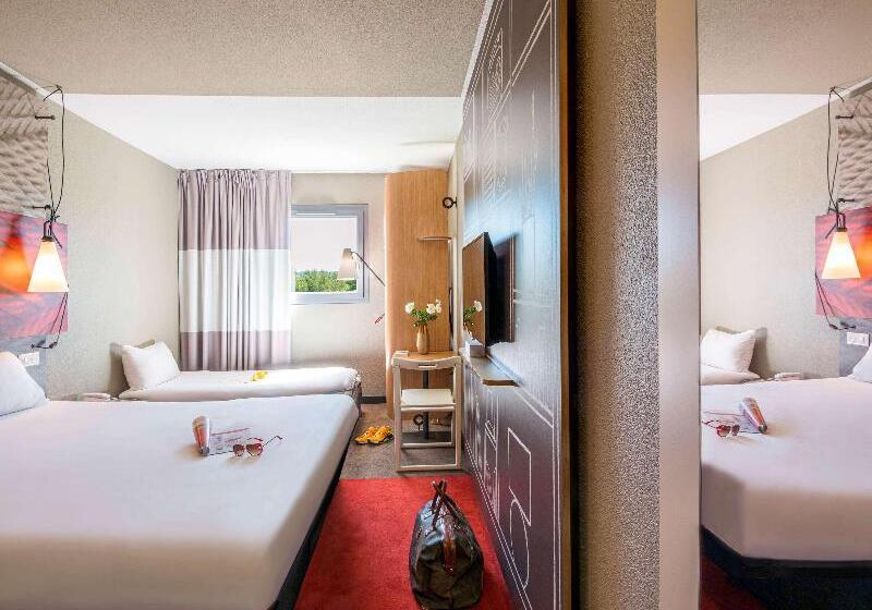 스탠다드 룸 더블 침대, Ibis Manosque Cadarache