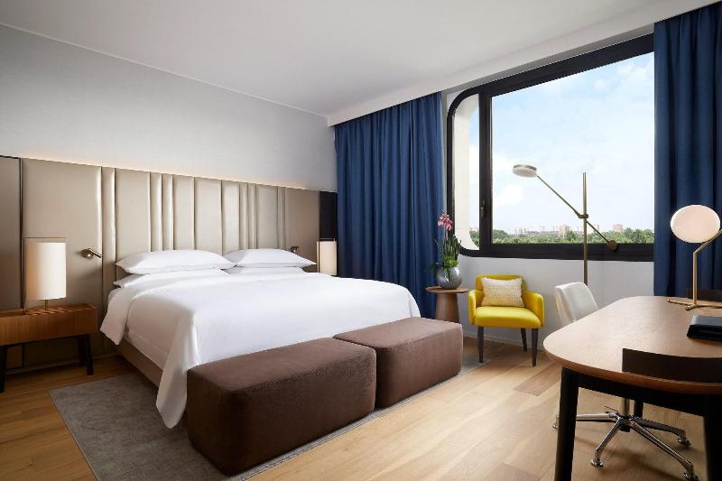 سوییت جونیور, Sol De Oro Hotel & Suites