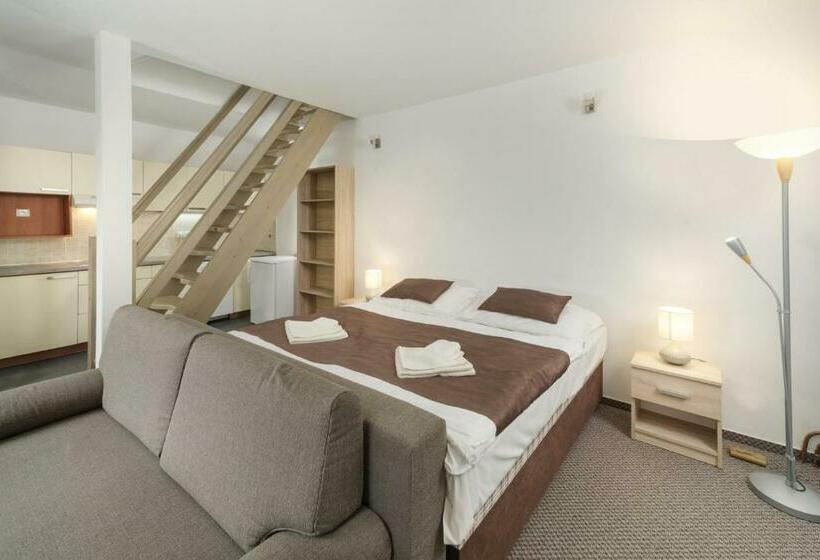 Family Suite, Na Staré Poště