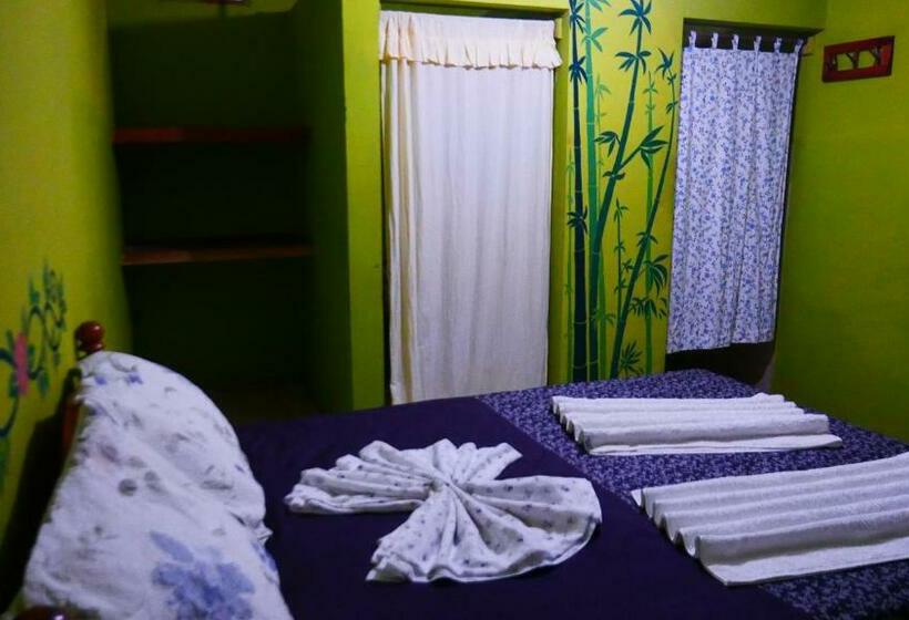 اتاق استاندارد, Restaurante Los Cocos