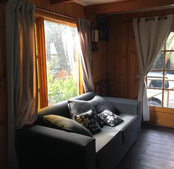Семейное Бунгало, La Maison Des Fous