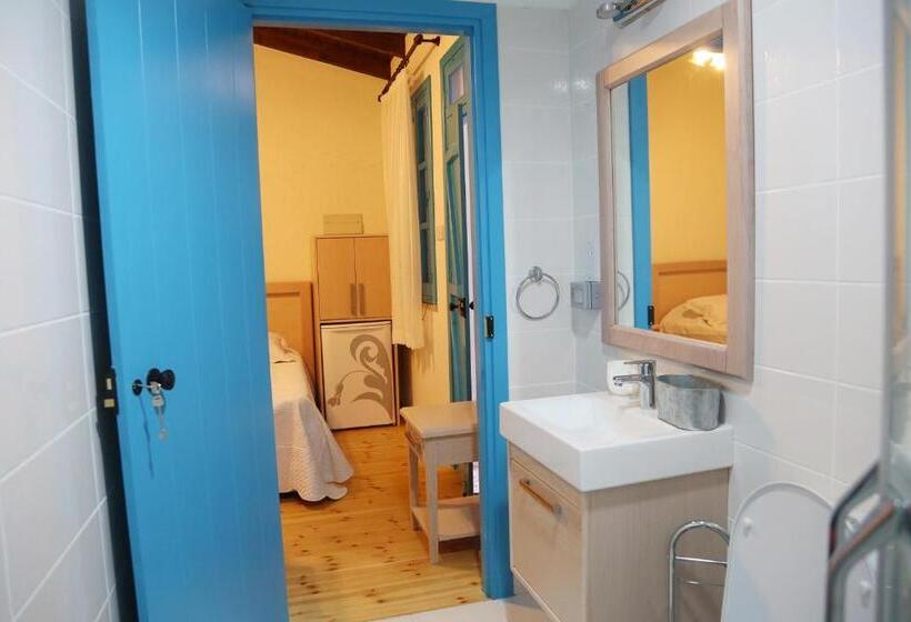 اتاق استاندارد, Cypriot Swallow Boutique