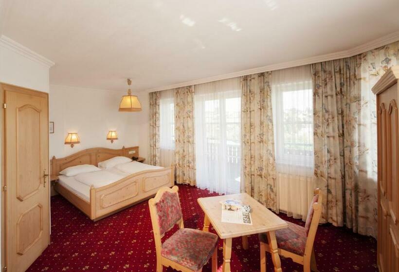 Номер Стандарт с Балконом, Gasthof Beim Böckhiasl