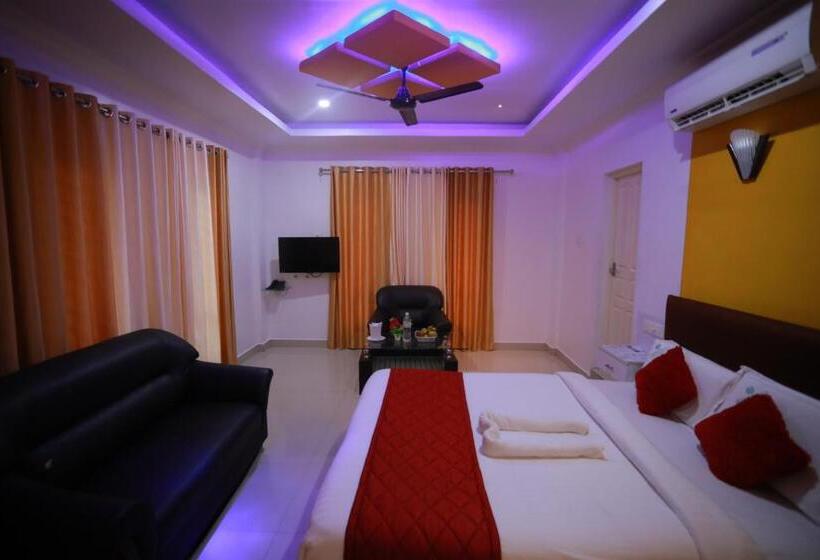 Люкс с Балконом, Hydel Palace Athirappilly By Bestinn Leisure