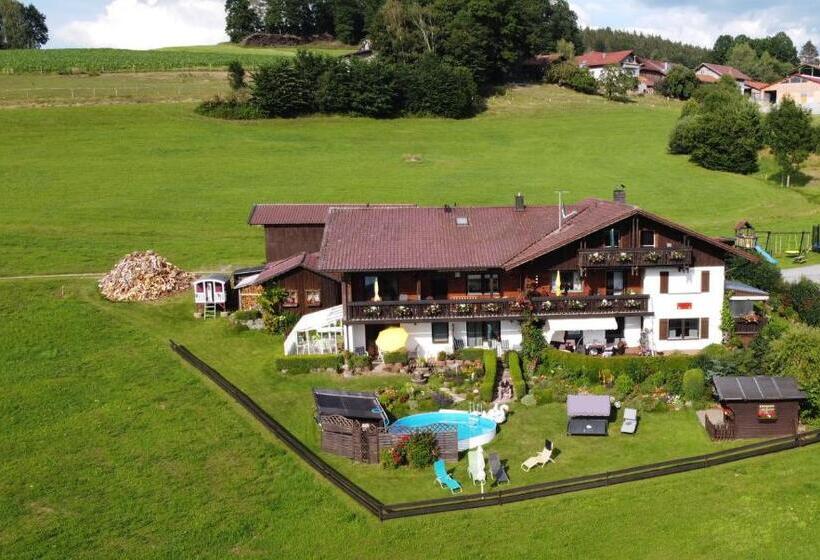 Семейный Номер, Landhaus Erna