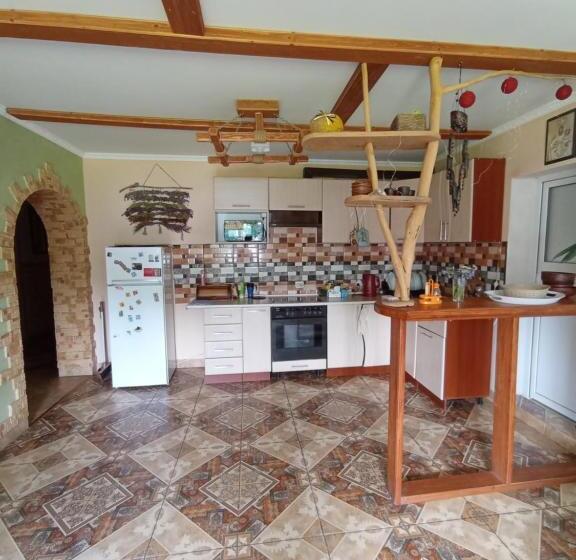 Дом 1 Спальня, Sadyba Sunny House
