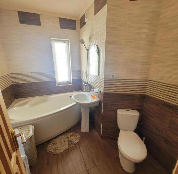 Дом 1 Спальня, Sadyba Sunny House