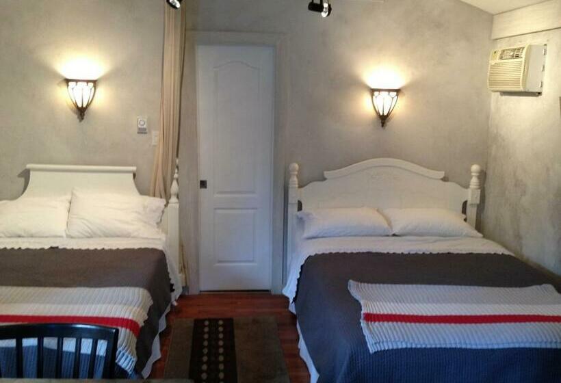 Хижина, Auberge Old Chelsea