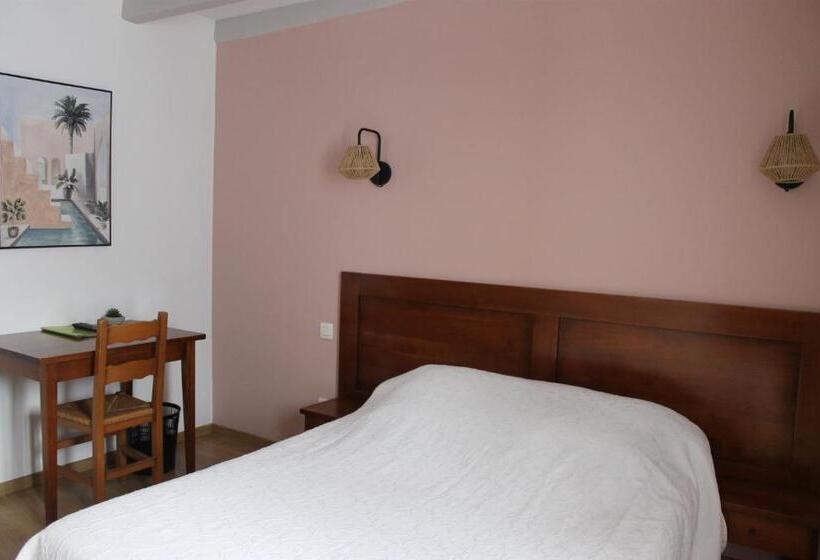 Family Suite, Etchoinia
