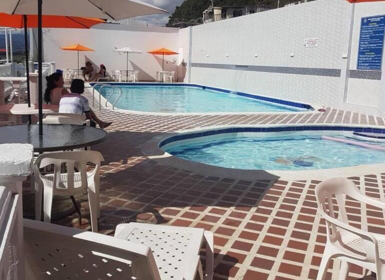 Quarto Familiar, Emperador