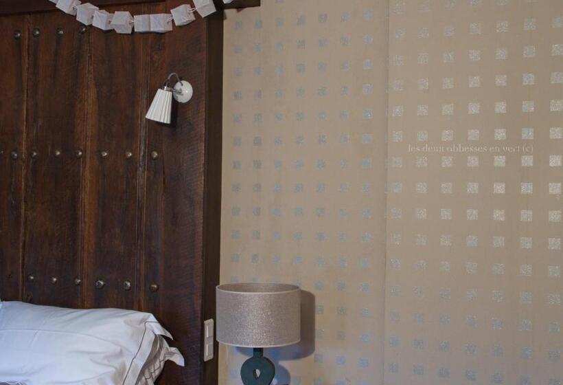 Стандартный Номер Кровать Кинг, Les Deux Abbesses En Vert | La Grande Maison B&b