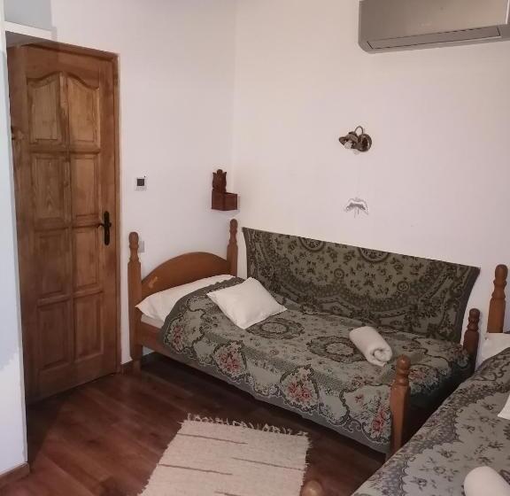 Номер Стандарт, Míves Vendégház