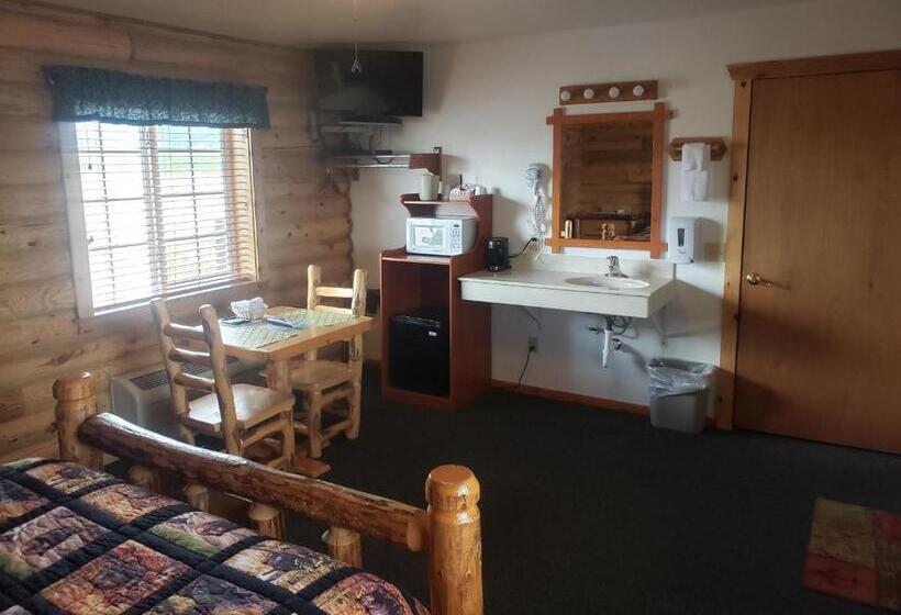 Стандартный Номер Кровать Кинг, Wolf Den Log Cabin Motel And Rv Park