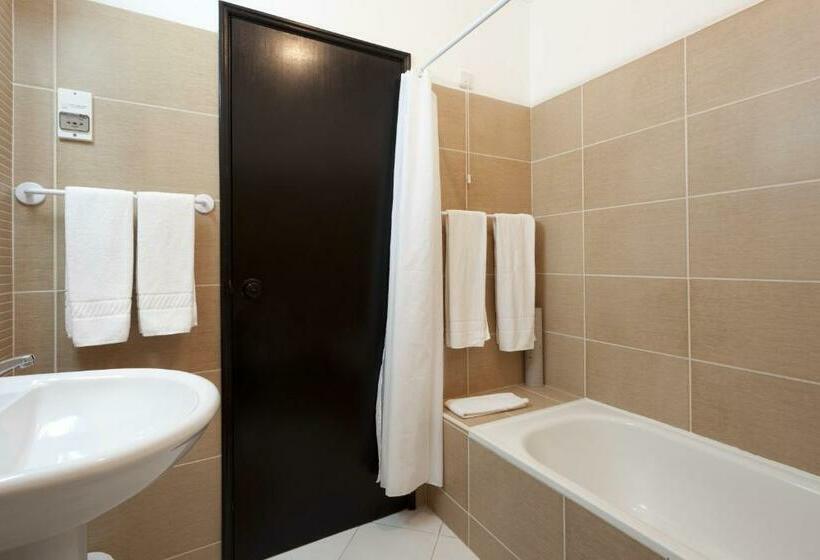 Апартаменты 3 Спальни, Colina Village