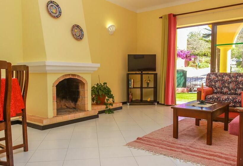 Апартаменты 3 Спальни, Colina Village