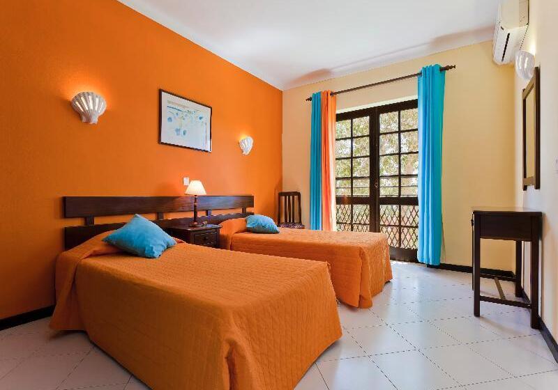 Апартаменты 3 Спальни, Colina Village