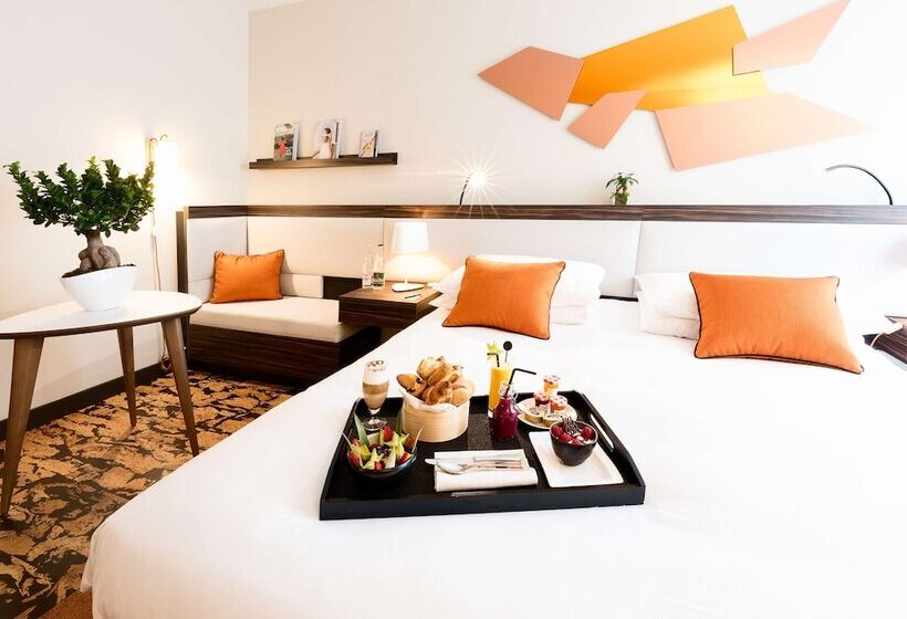 Номер Премиум, Radisson Blu Hotel, Paris Boulogne