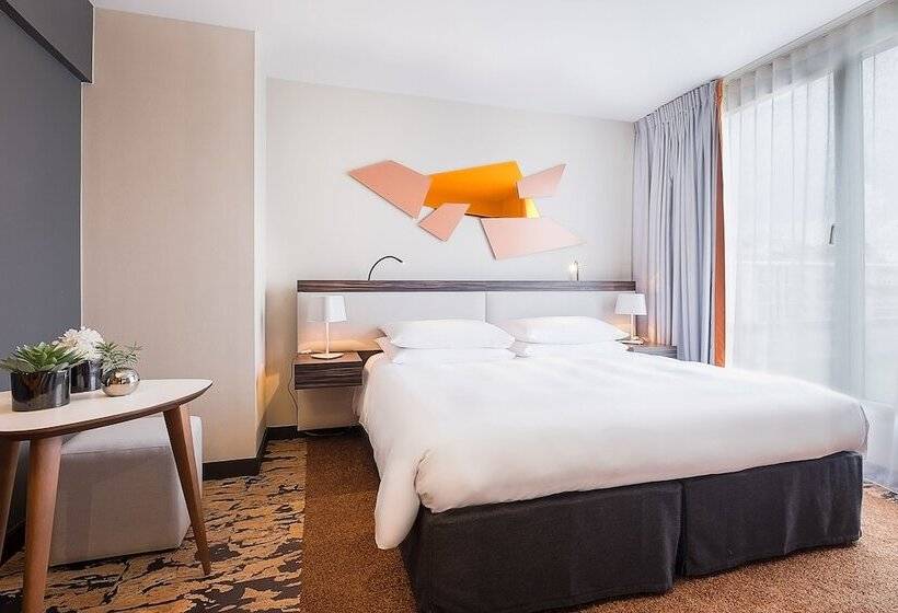 Номер Стандарт, Radisson Blu Hotel, Paris Boulogne
