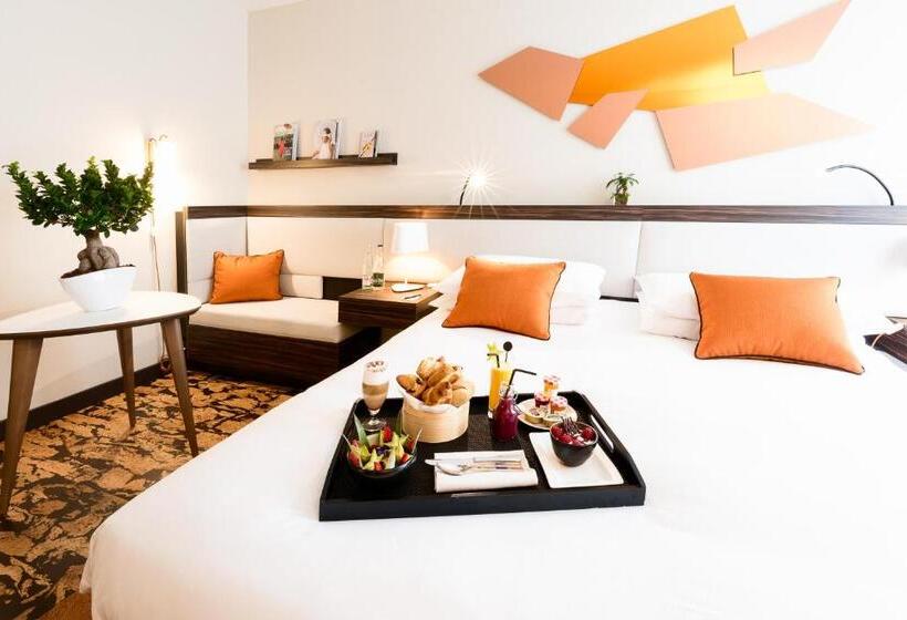 Номер Стандарт, Radisson Blu Hotel, Paris Boulogne