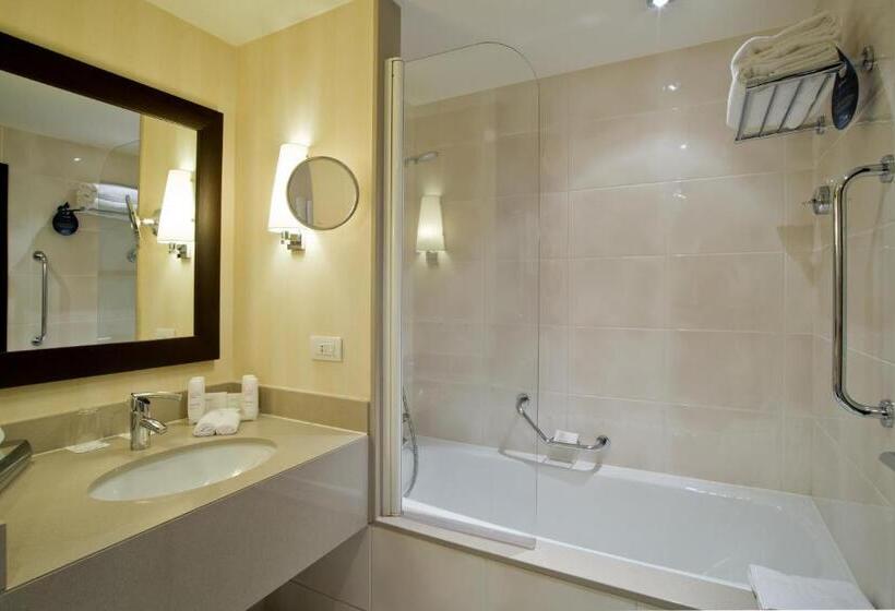 Люкс с Террасой, Radisson Blu Hotel, Paris Boulogne