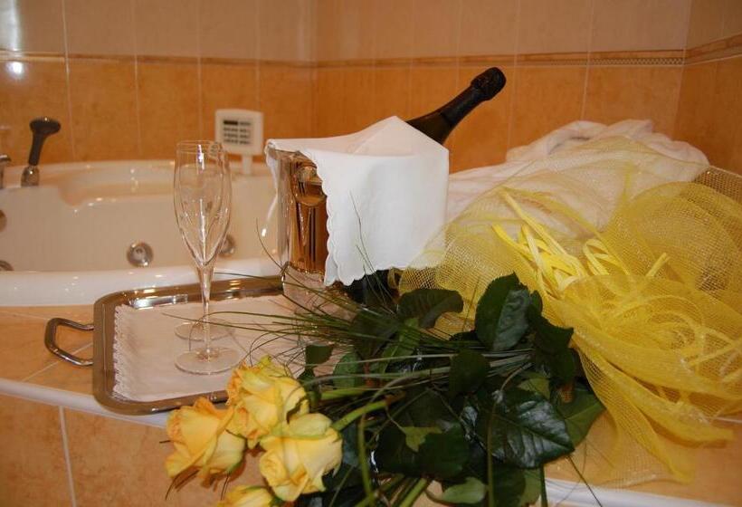 Люкс Мастер, Motel Gold