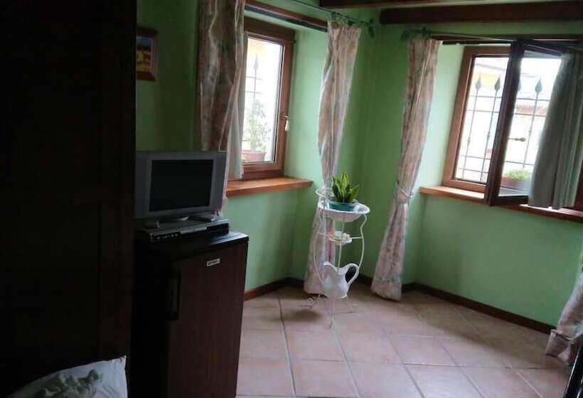 Номер Стандарт Трехместный, Agriturismo Alpi