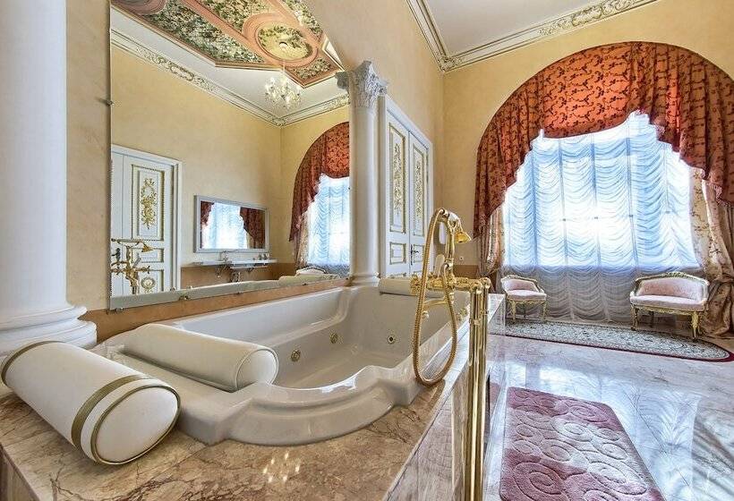 Королевский Люкс, Palace Yelizavetino
