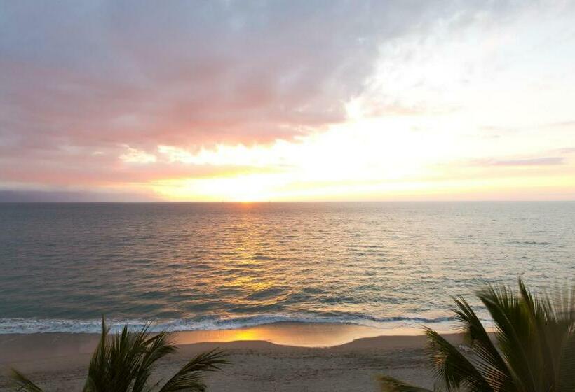 اتاق لوکس با چشم‌انداز دریا, Crown Paradise Golden All Inclusive Resort   Adults Only