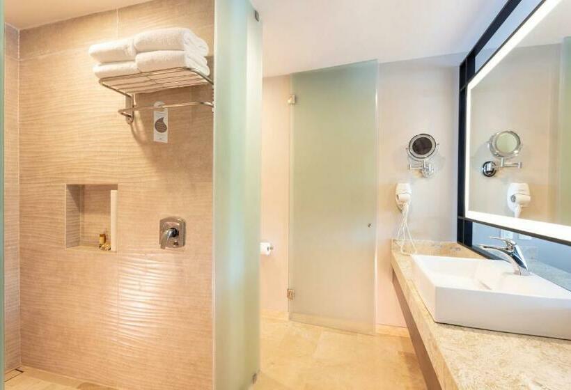 اتاق لوکس, Crown Paradise Golden All Inclusive Resort   Adults Only