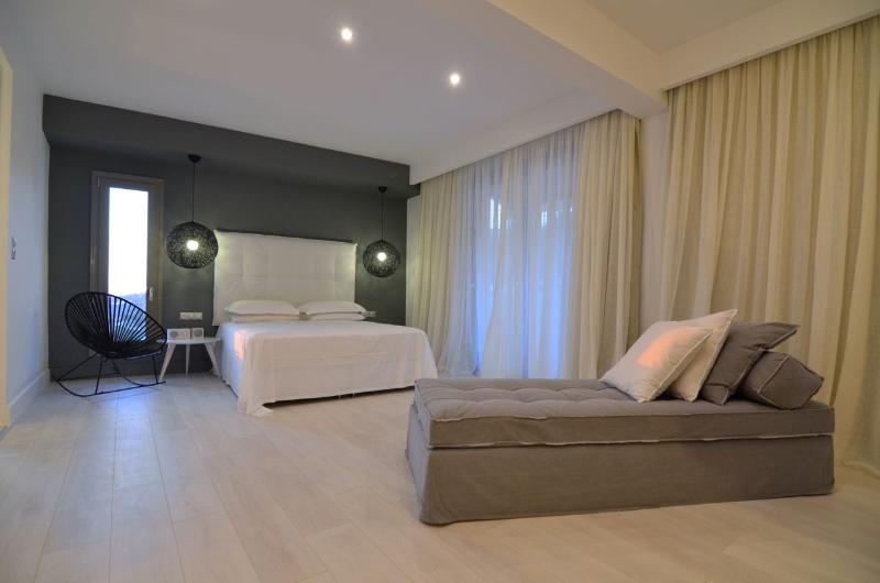 Deluxe Suite Sea View, Ino Hotel & Suites