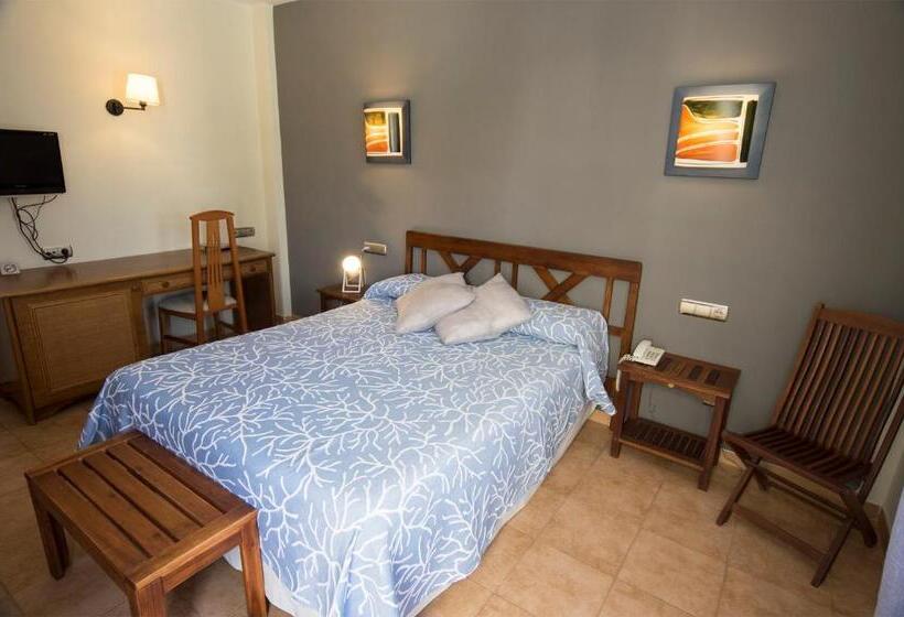 Comfort room with balcony, La Posada De Paco