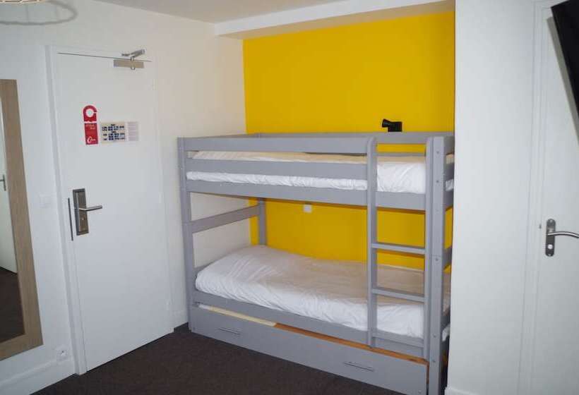 اتاق استاندارد چهار تخته, The Originals City, Hôtel Le Savoy, Caen