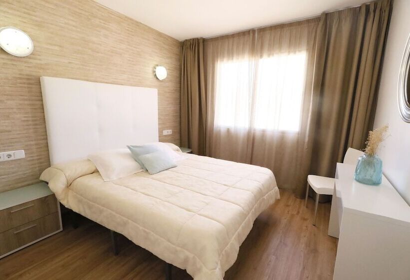 Апартаменты 1 Спальня, Naika Studios & Apartments
