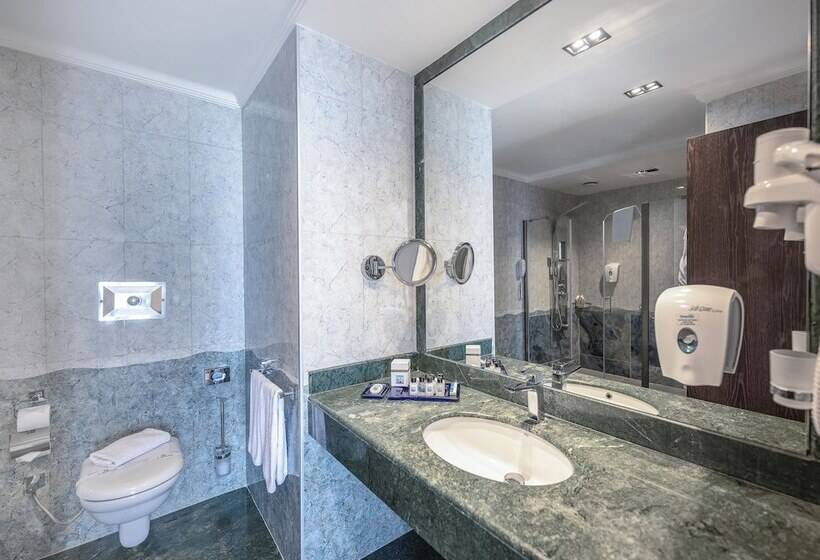 سوئیت سینیور, Porto Bello Hotel Resort & Spa