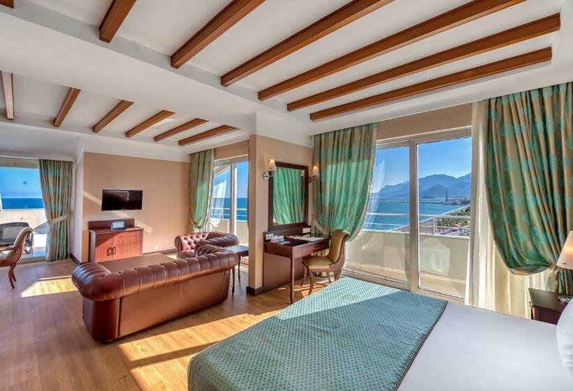 سوییت جونیور, Porto Bello Hotel Resort & Spa