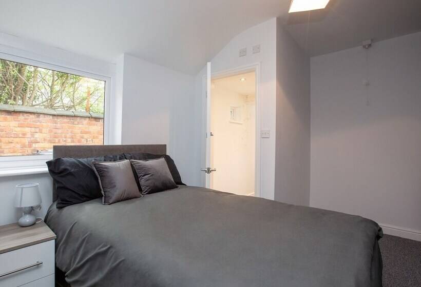 חדר סטנדרט, Townhouse @ 97 Ruskin Road Crewe
