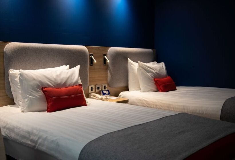 اتاق استاندارد, Holiday Inn Express London Stansted Airport, An Ihg