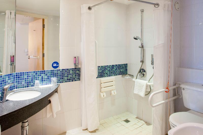 اتاق استاندارد, Holiday Inn Express London Stansted Airport, An Ihg