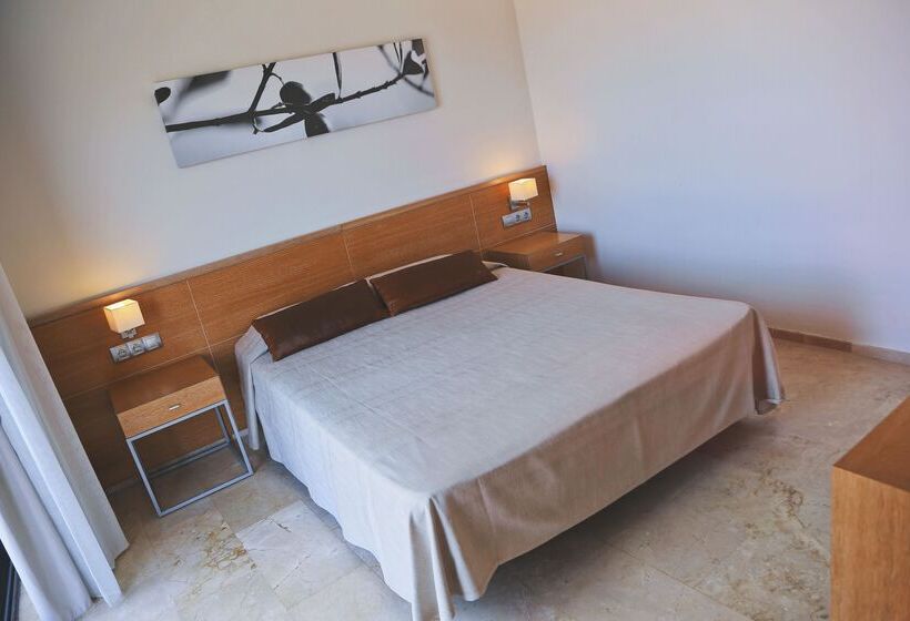 Номер Стандарт, Ohtels Les Oliveres