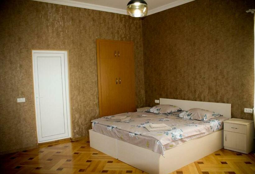 اتاق استاندارد, Sighnaghi Inn